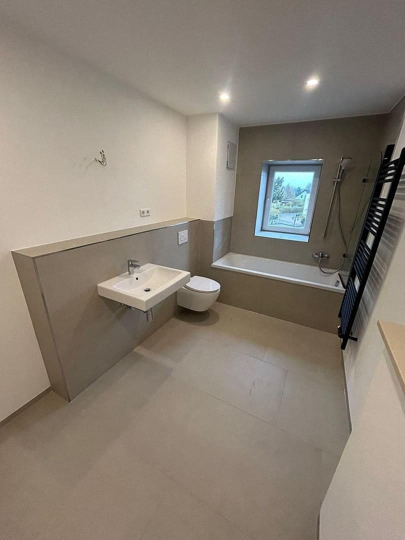 Prenájom bytu 3-izbový 84 m², Chemnitzer Str. 72, Meerane, Sasko Prenájom bytu 3-izbový 84 m², Chemnitzer Str. 72, Meerane, Sasko