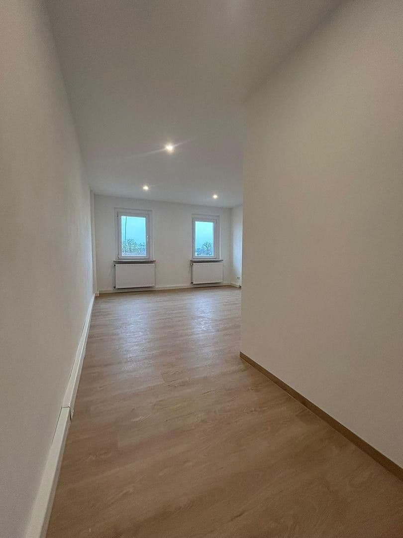 Prenájom bytu 3-izbový 84 m², Chemnitzer Str. 72, Meerane, Sasko Prenájom bytu 3-izbový 84 m², Chemnitzer Str. 72, Meerane, Sasko