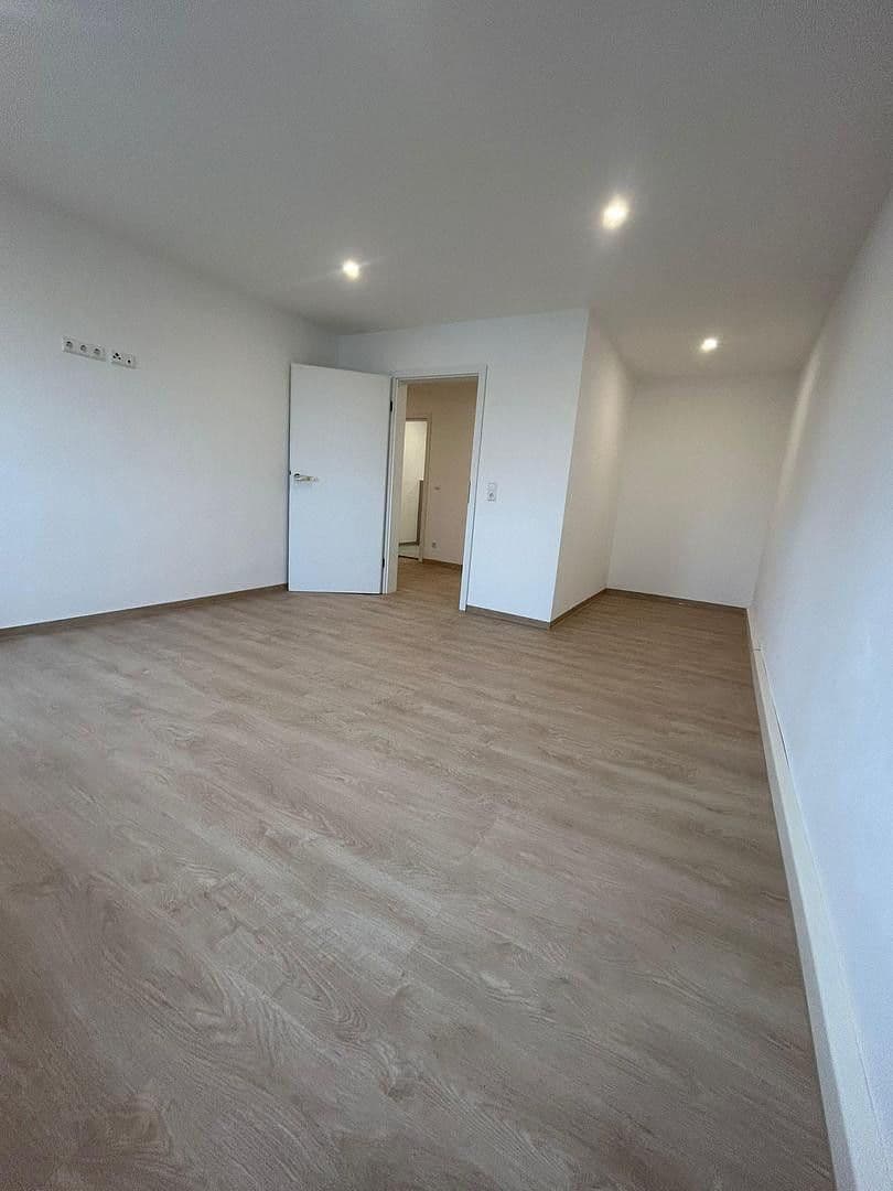 Prenájom bytu 3-izbový 84 m², Chemnitzer Str. 72, Meerane, Sasko Prenájom bytu 3-izbový 84 m², Chemnitzer Str. 72, Meerane, Sasko