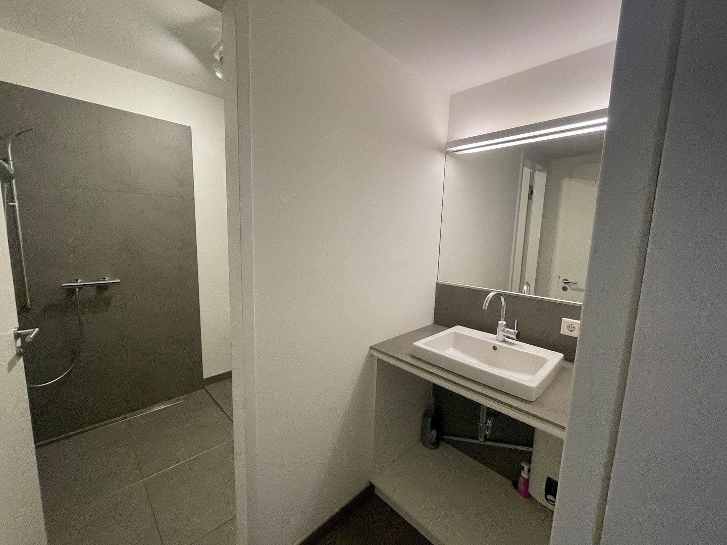 Prenájom kancelárie 100 m², Bei der Lohmühle 84, Lübeck, Šlezvicko-Holštajnsko Prenájom kancelárie 100 m², Bei der Lohmühle 84, Lübeck, Šlezvicko-Holštajnsko