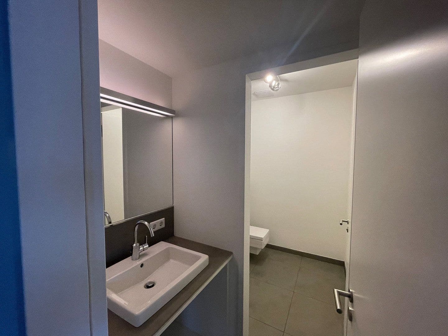 Prenájom kancelárie 100 m², Bei der Lohmühle 84, Lübeck, Šlezvicko-Holštajnsko Prenájom kancelárie 100 m², Bei der Lohmühle 84, Lübeck, Šlezvicko-Holštajnsko