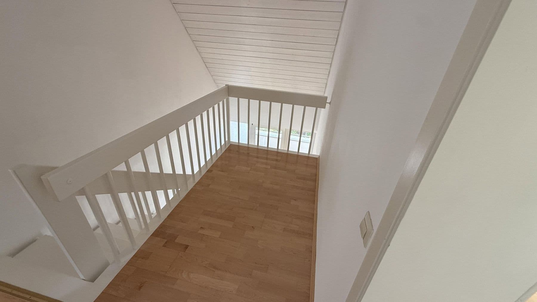 Prenájom bytu 5-izbový 220 m², Donaueschingen, Bádensko-Wurttembersko Prenájom bytu 5-izbový 220 m², Donaueschingen, Bádensko-Wurttembersko
