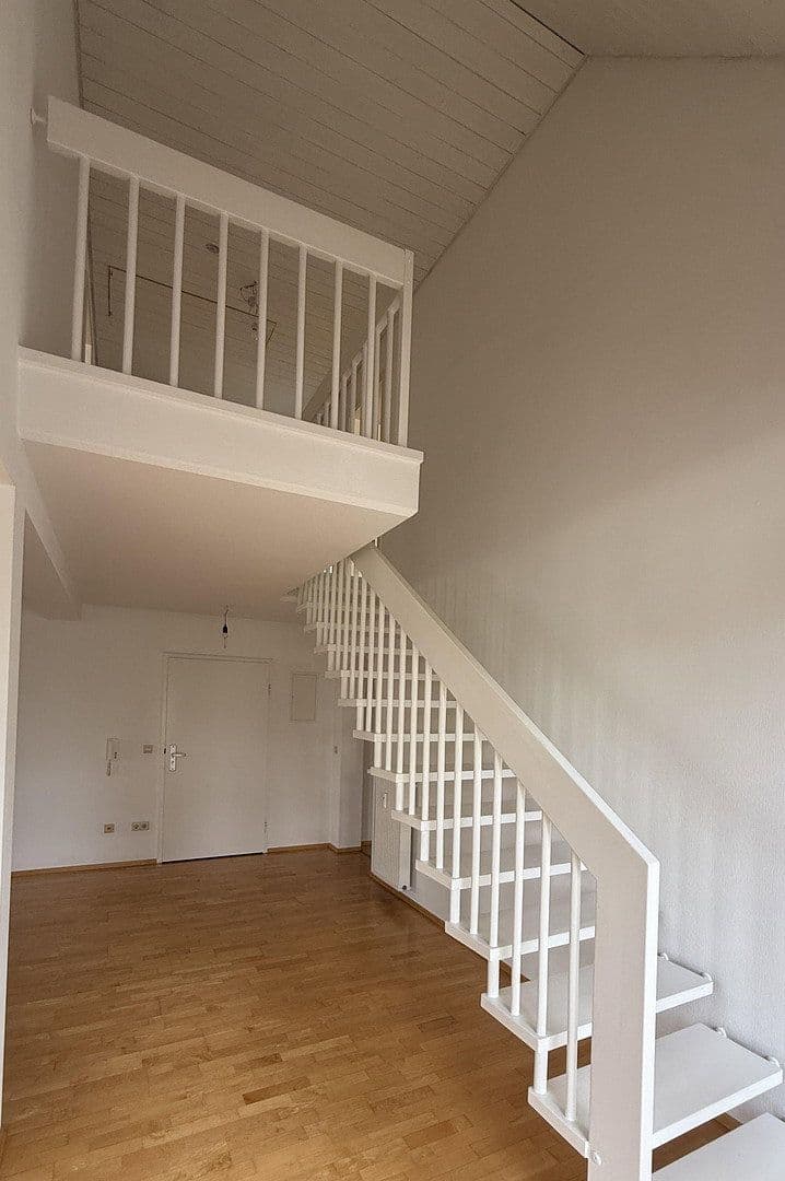 Prenájom bytu 5-izbový 220 m², Donaueschingen, Bádensko-Wurttembersko Prenájom bytu 5-izbový 220 m², Donaueschingen, Bádensko-Wurttembersko