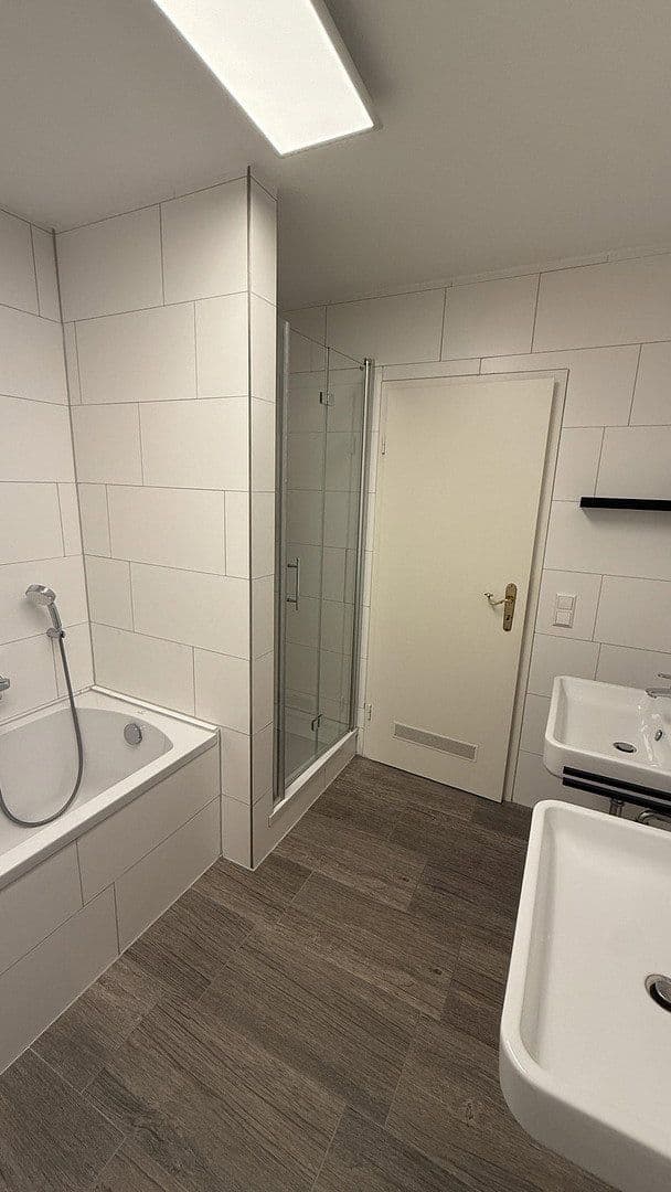 Prenájom bytu 5-izbový 220 m², Donaueschingen, Bádensko-Wurttembersko Prenájom bytu 5-izbový 220 m², Donaueschingen, Bádensko-Wurttembersko