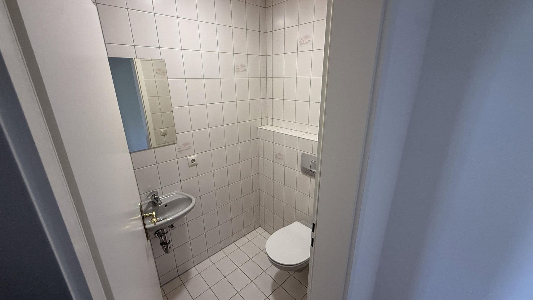Prenájom bytu 5-izbový 220 m², Donaueschingen, Bádensko-Wurttembersko Prenájom bytu 5-izbový 220 m², Donaueschingen, Bádensko-Wurttembersko