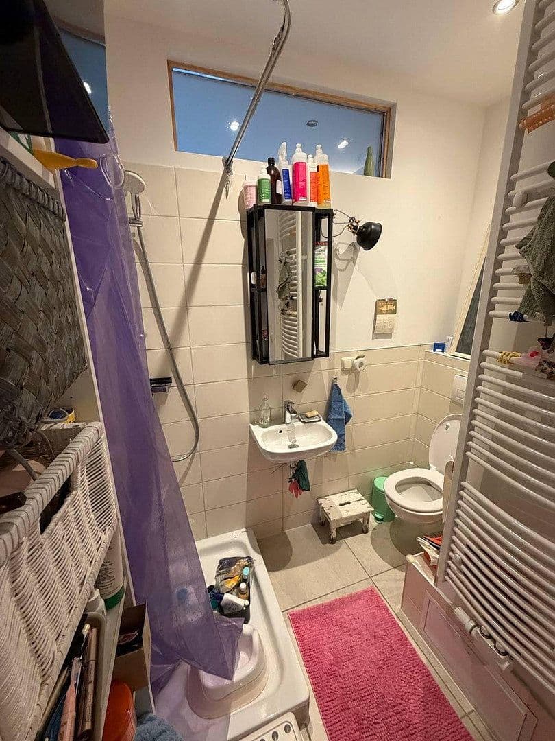 Prenájom bytu 3-izbový 65 m², Kassel, Hesensko Prenájom bytu 3-izbový 65 m², Kassel, Hesensko