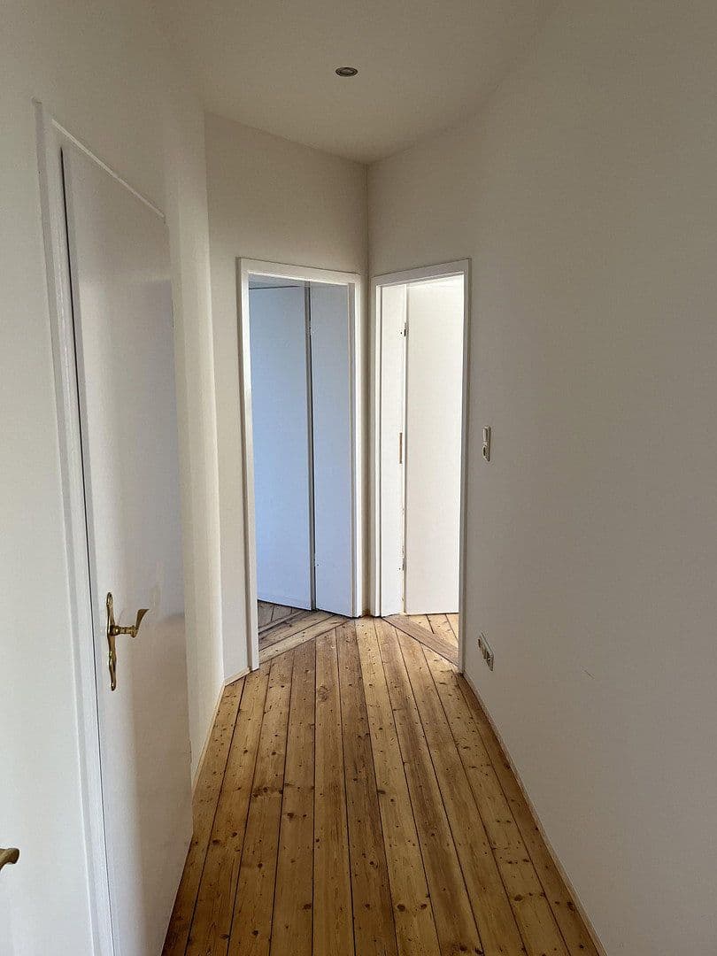 Prenájom bytu 3-izbový 65 m², Kassel, Hesensko Prenájom bytu 3-izbový 65 m², Kassel, Hesensko
