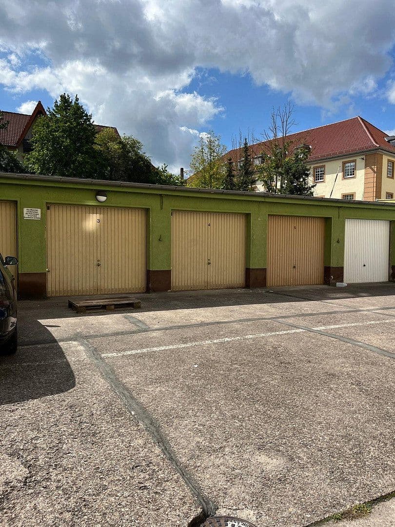 Prenájom garáže, Friedrich-Wilhelm-Straße 2, Eschwege, Hesensko Prenájom garáže, Friedrich-Wilhelm-Straße 2, Eschwege, Hesensko