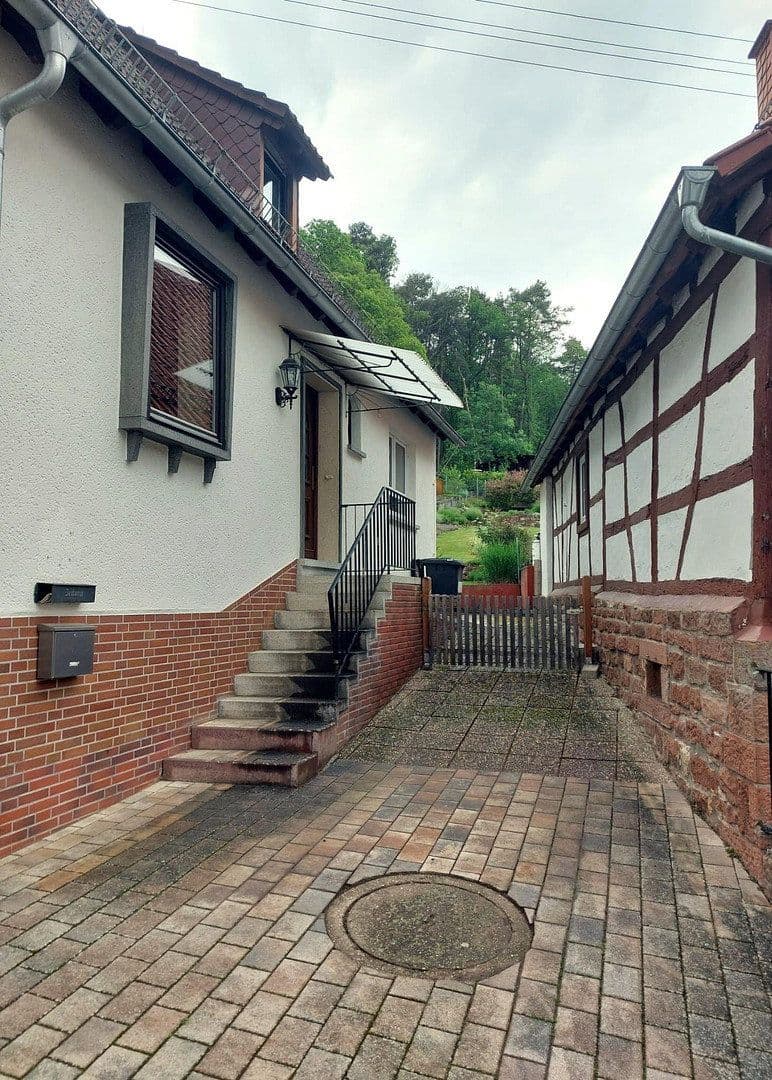 Predaj domu 130 m², pozemek 480 m², Stäffelsbergstraße 8a, Dörrenbach, Porýnie-Falcko Predaj domu 130 m², pozemek 480 m², Stäffelsbergstraße 8a, Dörrenbach, Porýnie-Falcko
