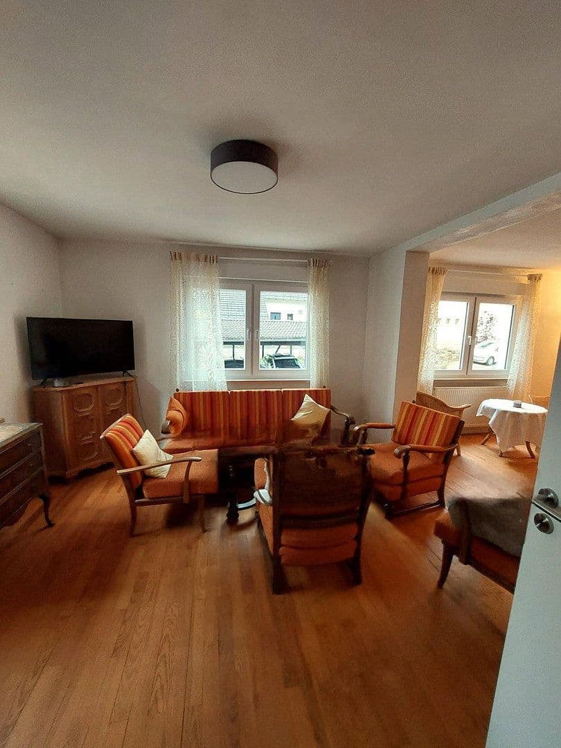 Predaj domu 130 m², pozemek 480 m², Stäffelsbergstraße 8a, Dörrenbach, Porýnie-Falcko Predaj domu 130 m², pozemek 480 m², Stäffelsbergstraße 8a, Dörrenbach, Porýnie-Falcko