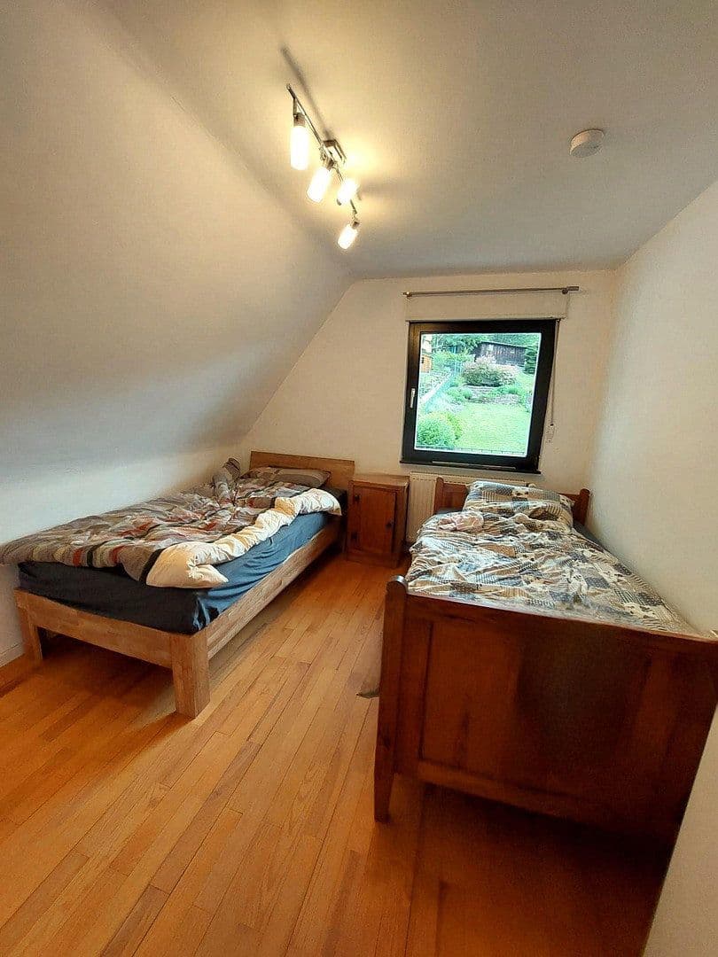 Predaj domu 130 m², pozemek 480 m², Stäffelsbergstraße 8a, Dörrenbach, Porýnie-Falcko Predaj domu 130 m², pozemek 480 m², Stäffelsbergstraße 8a, Dörrenbach, Porýnie-Falcko