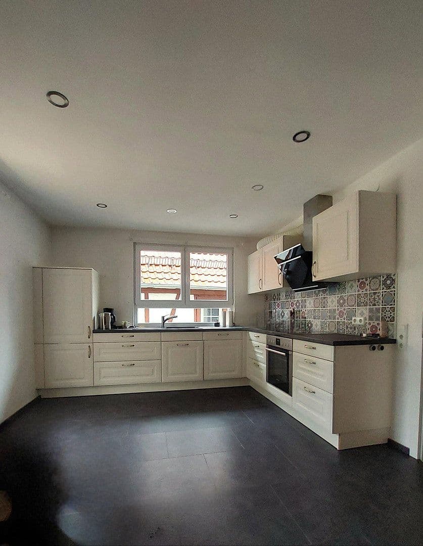 Predaj domu 130 m², pozemek 480 m², Stäffelsbergstraße 8a, Dörrenbach, Porýnie-Falcko Predaj domu 130 m², pozemek 480 m², Stäffelsbergstraße 8a, Dörrenbach, Porýnie-Falcko