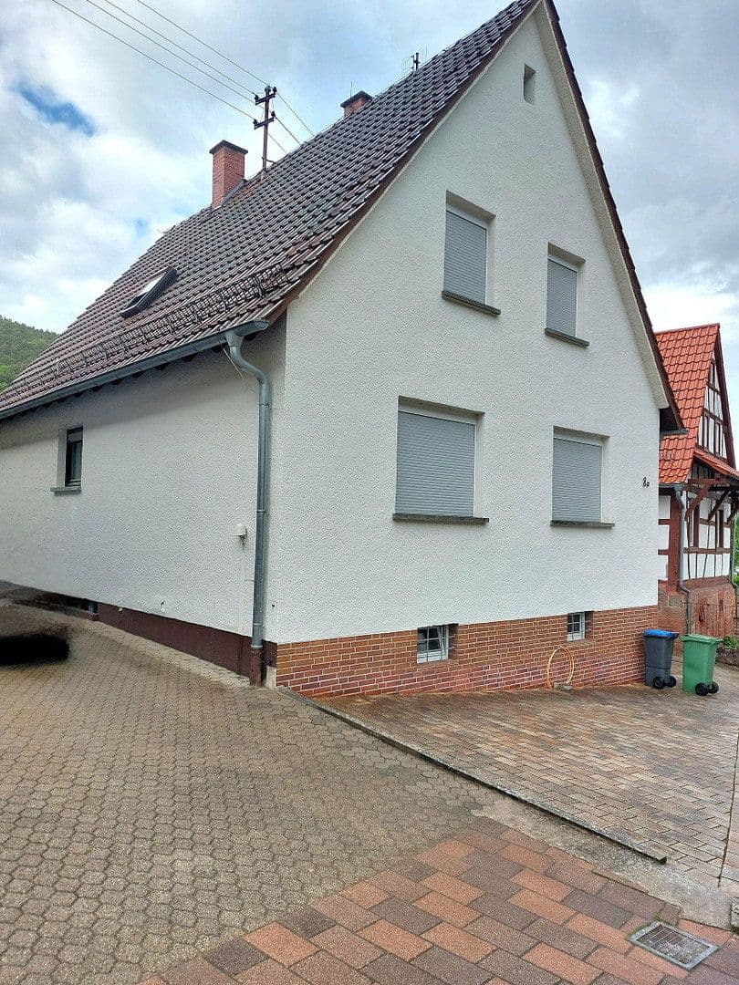 Predaj domu 130 m², pozemek 480 m², Stäffelsbergstraße 8a, Dörrenbach, Porýnie-Falcko Predaj domu 130 m², pozemek 480 m², Stäffelsbergstraße 8a, Dörrenbach, Porýnie-Falcko