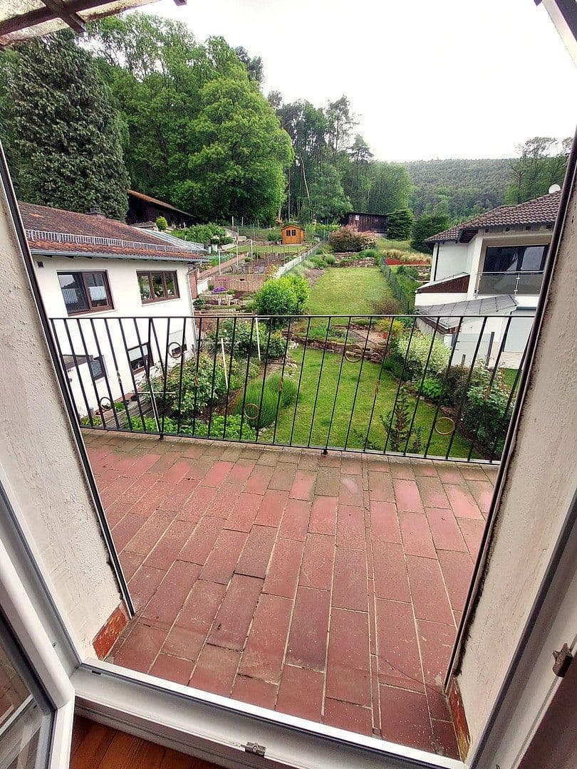 Predaj domu 130 m², pozemek 480 m², Stäffelsbergstraße 8a, Dörrenbach, Porýnie-Falcko Predaj domu 130 m², pozemek 480 m², Stäffelsbergstraße 8a, Dörrenbach, Porýnie-Falcko