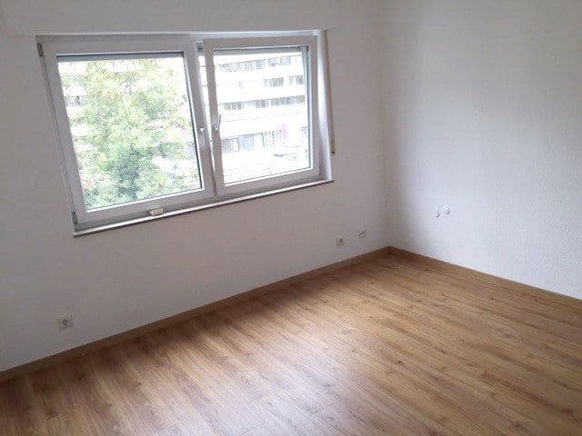 Prenájom bytu 3-izbový 105 m², Wilhelmstr. 66, Siegburg, Severné Porýnie - Westfálsko Prenájom bytu 3-izbový 105 m², Wilhelmstr. 66, Siegburg, Severné Porýnie - Westfálsko