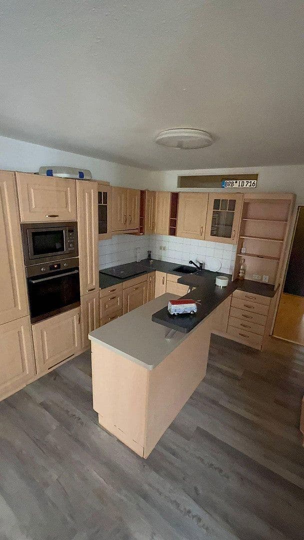 Prenájom bytu 3-izbový 68 m², Fouquéstraße 7, Brandenburg an der Havel, Brandenbursko Prenájom bytu 3-izbový 68 m², Fouquéstraße 7, Brandenburg an der Havel, Brandenbursko