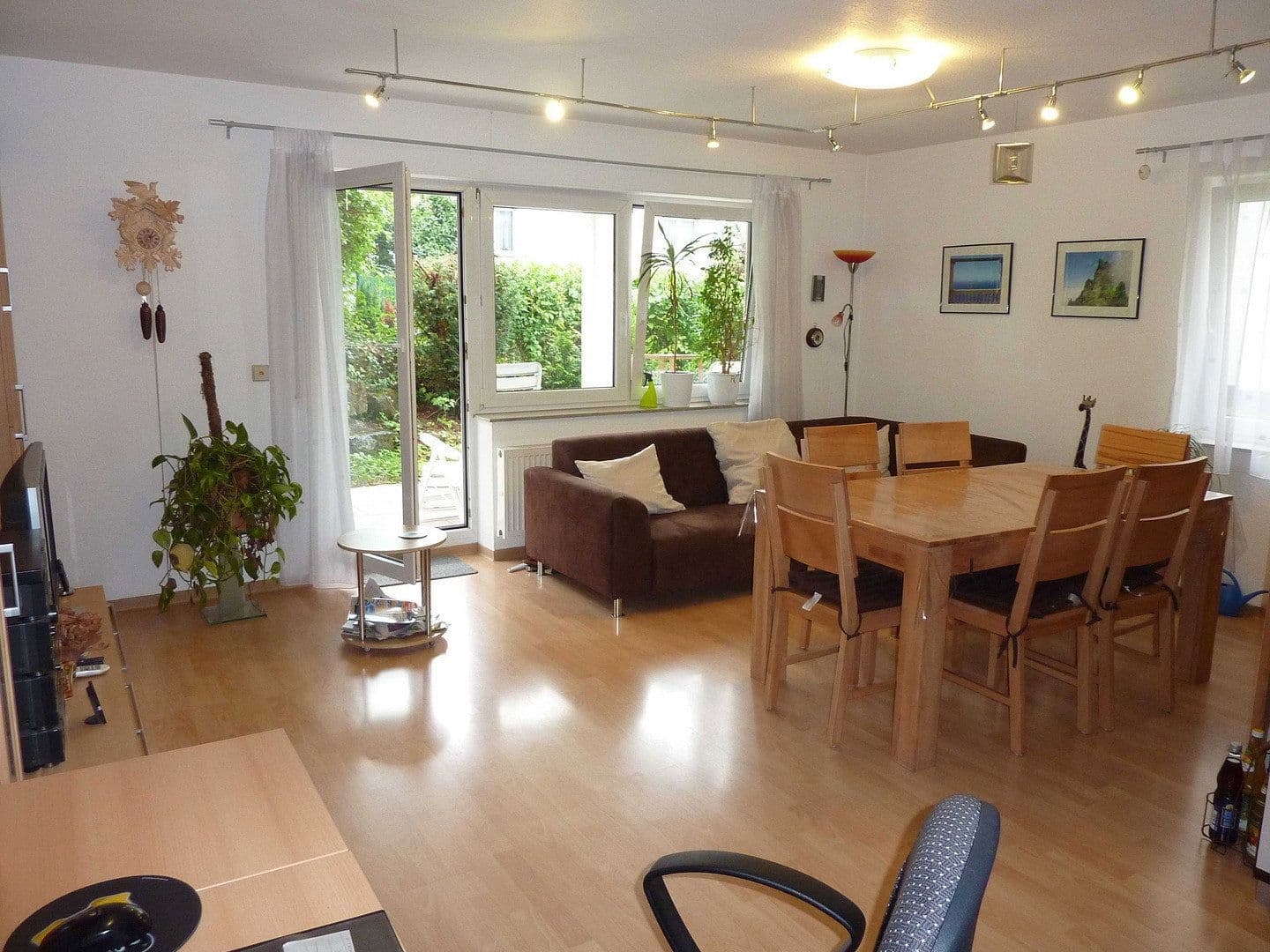 Prenájom bytu 2-izbový 65 m², Asperg, Bádensko-Wurttembersko Prenájom bytu 2-izbový 65 m², Asperg, Bádensko-Wurttembersko