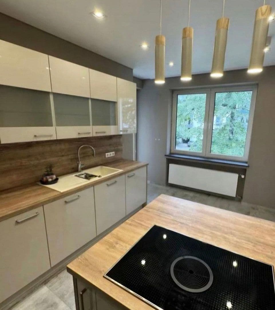 Prenájom bytu 3-izbový 80 m², Bataverstraße, Köln, Severné Porýnie - Westfálsko Prenájom bytu 3-izbový 80 m², Bataverstraße, Köln, Severné Porýnie - Westfálsko