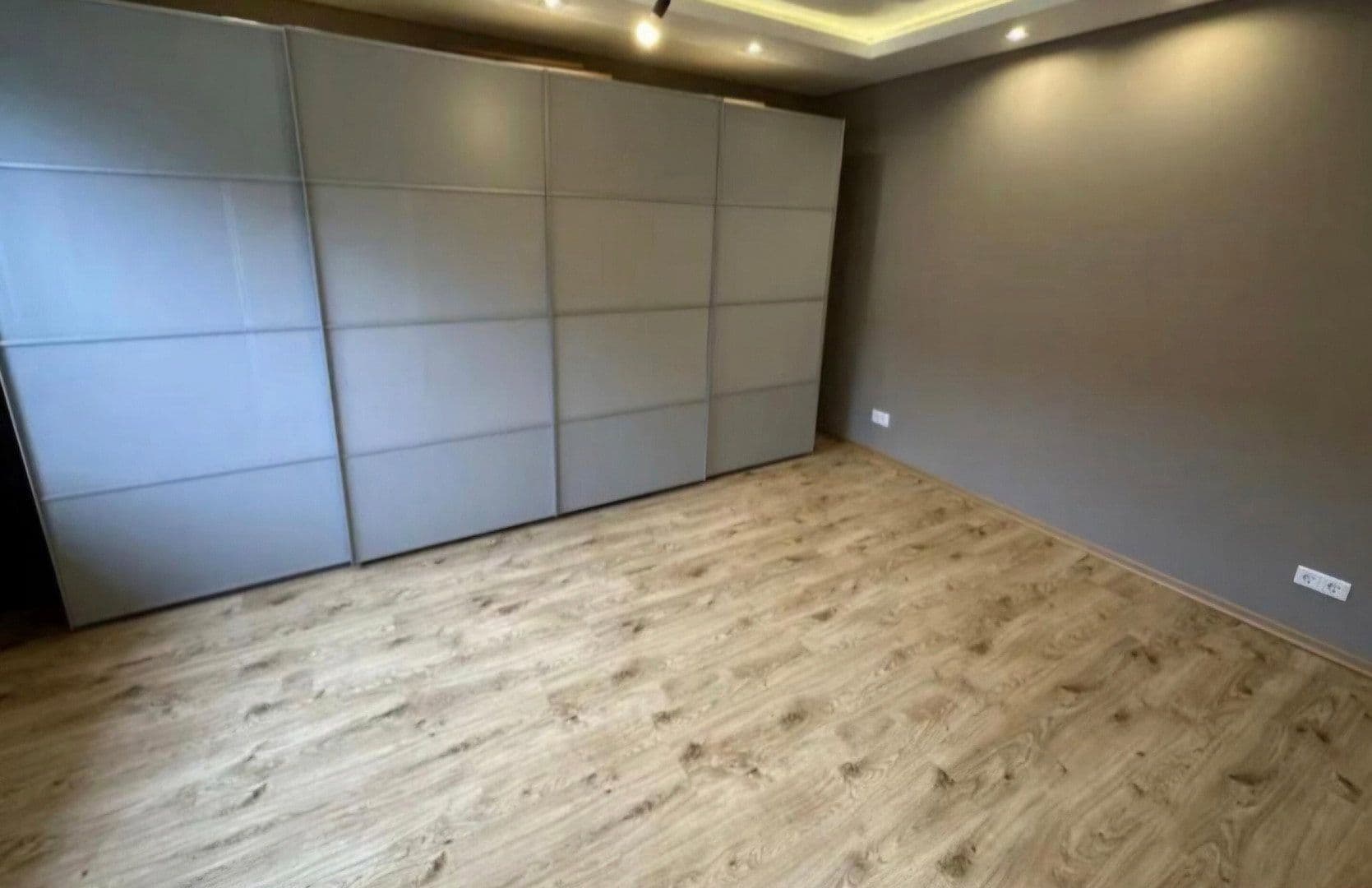 Prenájom bytu 3-izbový 80 m², Bataverstraße, Köln, Severné Porýnie - Westfálsko Prenájom bytu 3-izbový 80 m², Bataverstraße, Köln, Severné Porýnie - Westfálsko