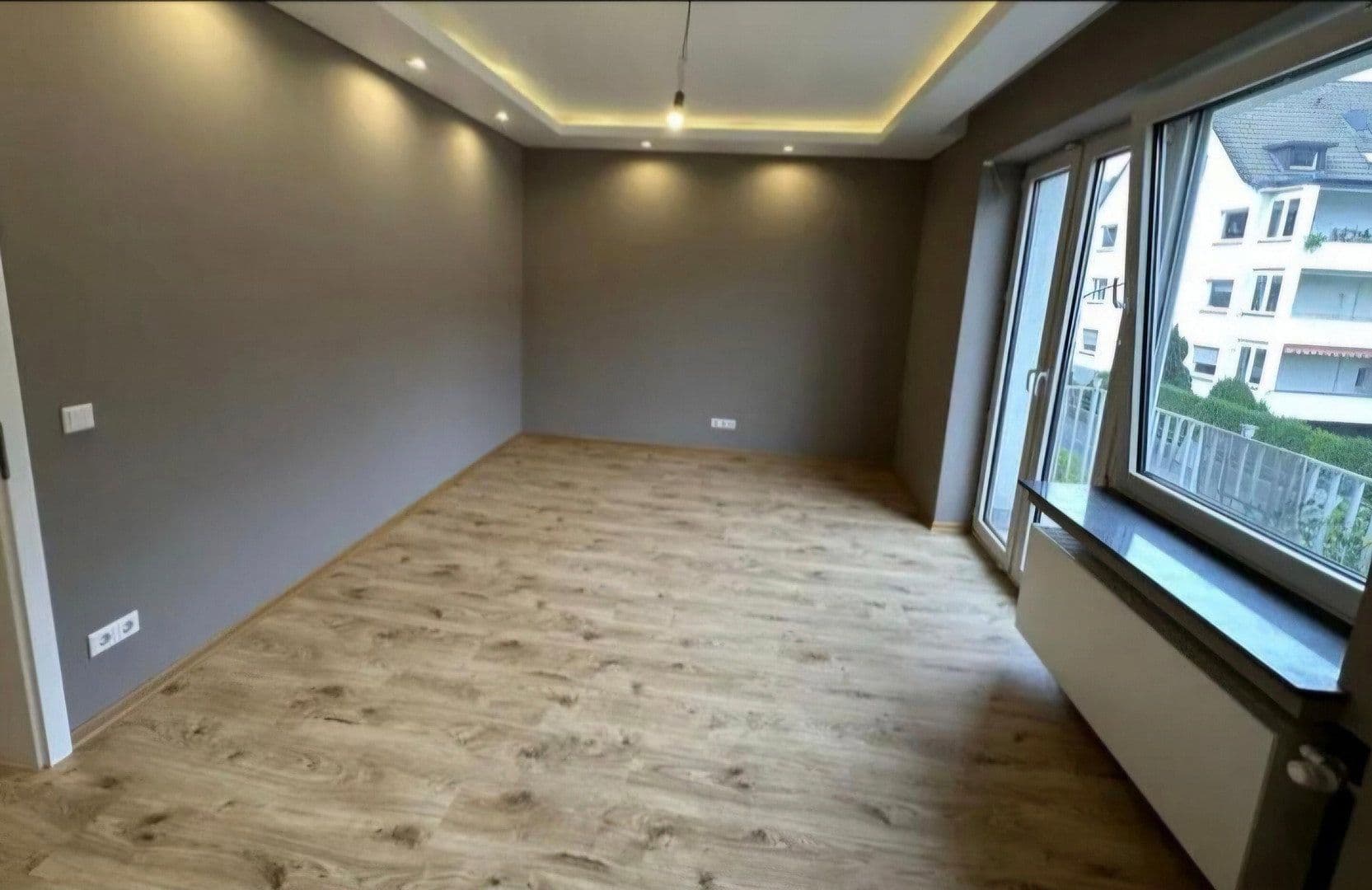 Prenájom bytu 3-izbový 80 m², Bataverstraße, Köln, Severné Porýnie - Westfálsko Prenájom bytu 3-izbový 80 m², Bataverstraße, Köln, Severné Porýnie - Westfálsko