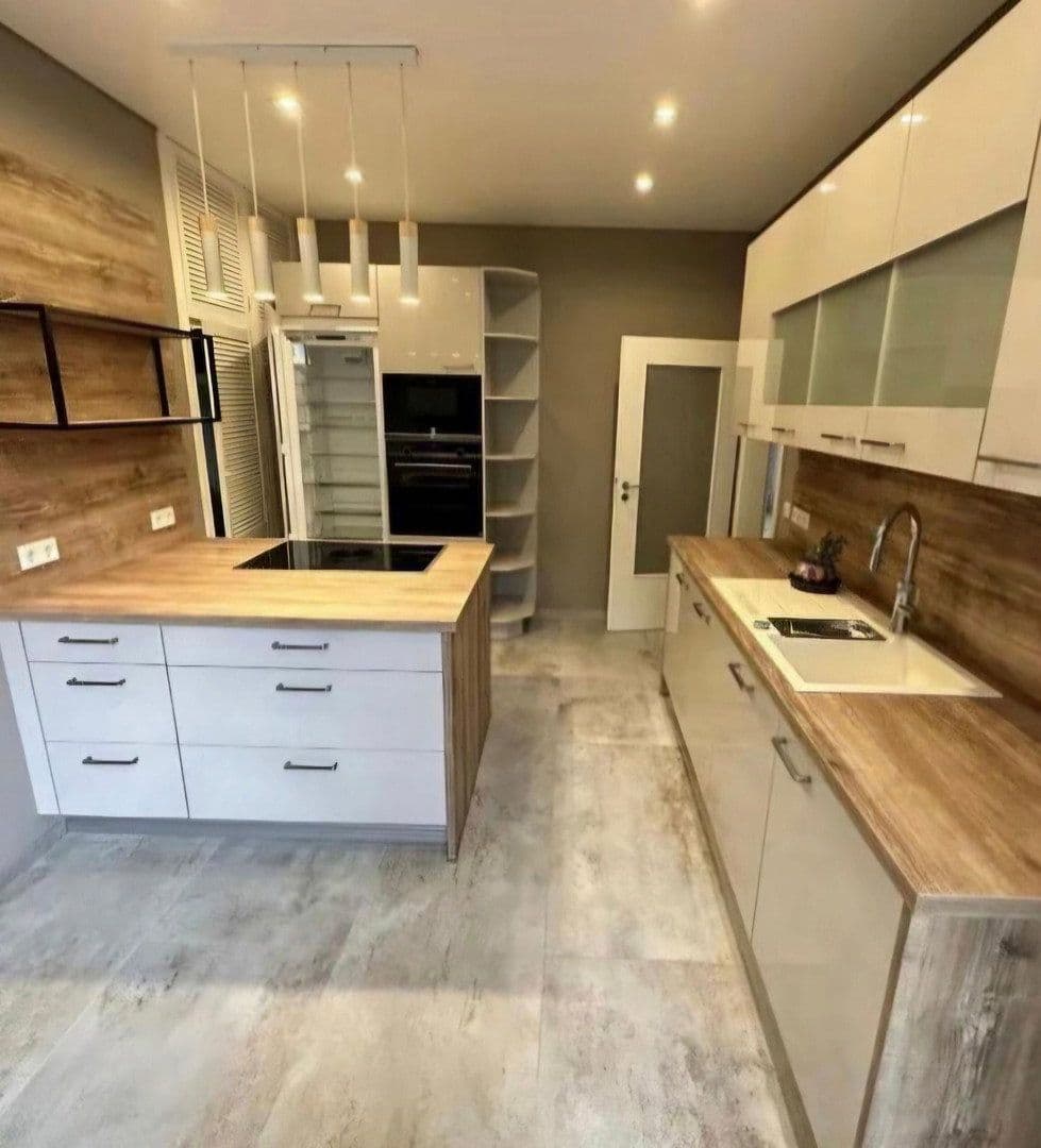 Prenájom bytu 3-izbový 80 m², Bataverstraße, Köln, Severné Porýnie - Westfálsko Prenájom bytu 3-izbový 80 m², Bataverstraße, Köln, Severné Porýnie - Westfálsko