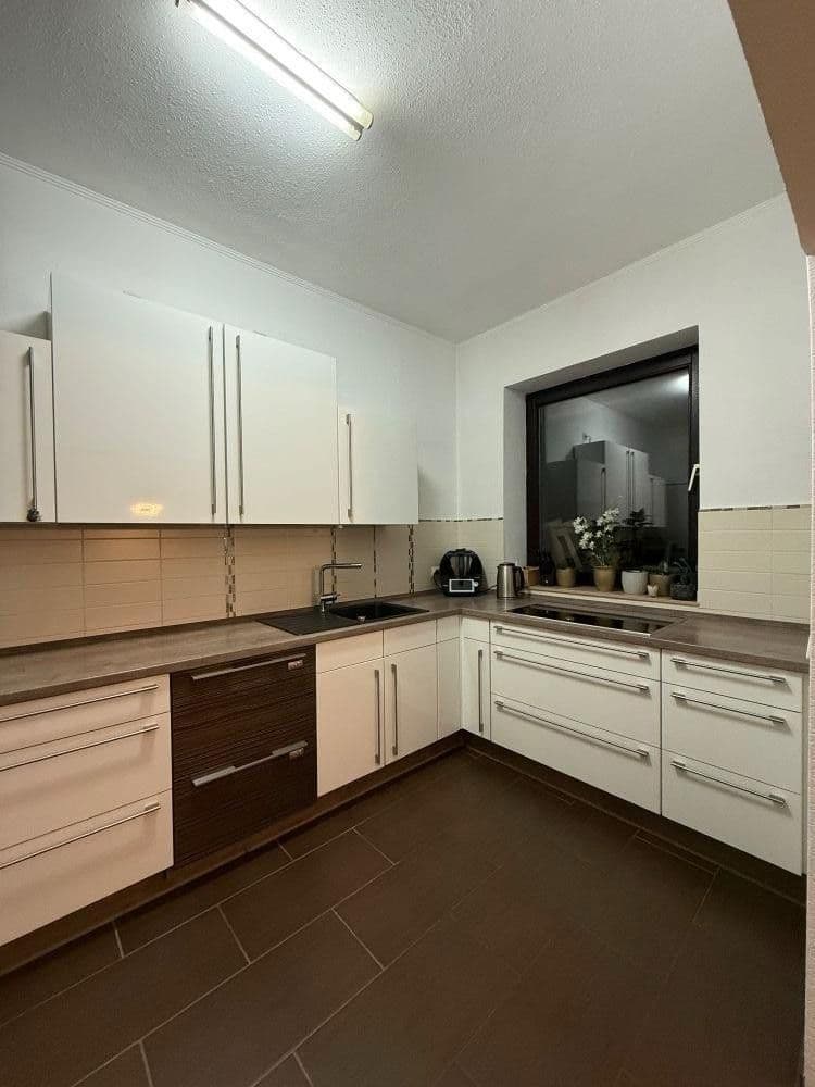 Predaj bytu 3-izbový 110 m², Krefeld, Severné Porýnie - Westfálsko Predaj bytu 3-izbový 110 m², Krefeld, Severné Porýnie - Westfálsko
