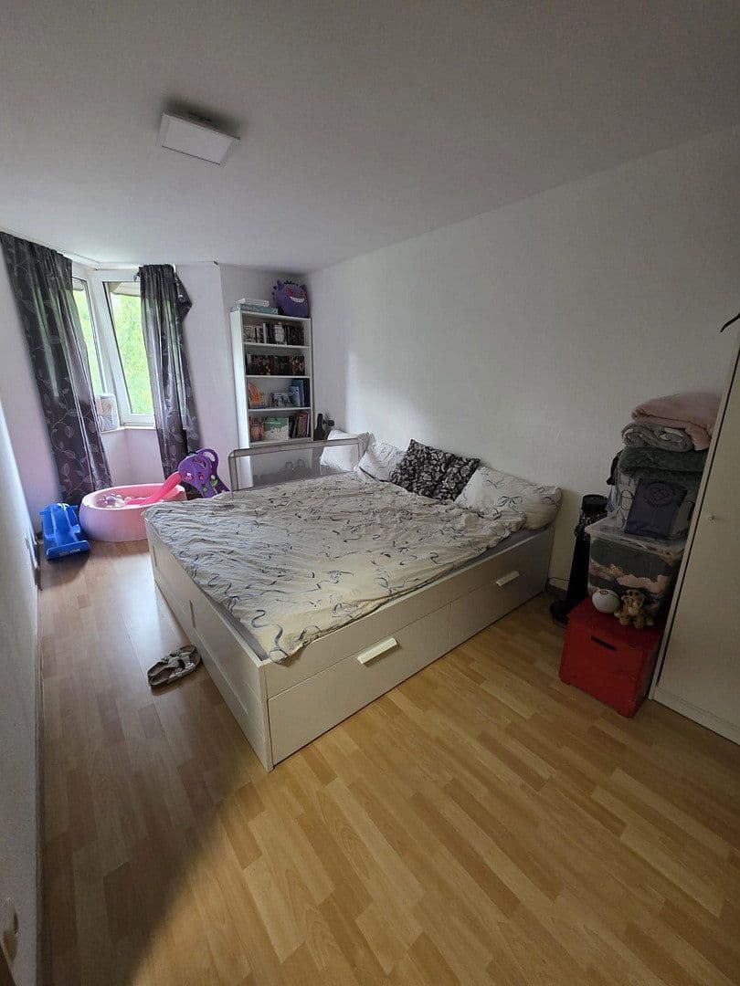 Prenájom bytu 3-izbový 76 m², Hardenbergstraße 51, Krefeld, Severné Porýnie - Westfálsko Prenájom bytu 3-izbový 76 m², Hardenbergstraße 51, Krefeld, Severné Porýnie - Westfálsko
