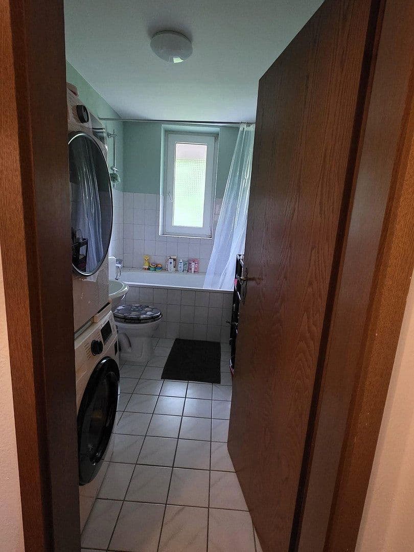 Prenájom bytu 3-izbový 76 m², Hardenbergstraße 51, Krefeld, Severné Porýnie - Westfálsko Prenájom bytu 3-izbový 76 m², Hardenbergstraße 51, Krefeld, Severné Porýnie - Westfálsko