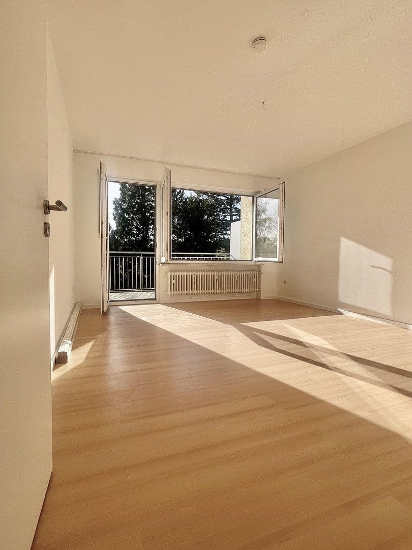 Prenájom bytu 3-izbový 83 m², München, Bavorsko Prenájom bytu 3-izbový 83 m², München, Bavorsko