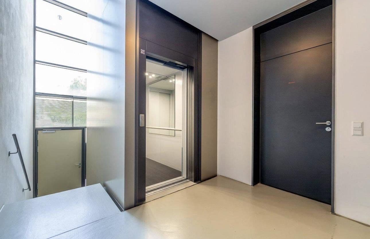 Prenájom bytu 3-izbový 118 m², Lörrach, Bádensko-Wurttembersko Prenájom bytu 3-izbový 118 m², Lörrach, Bádensko-Wurttembersko