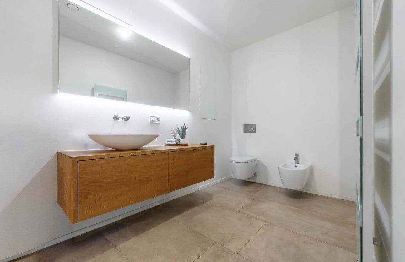 Prenájom bytu 3-izbový 118 m², Lörrach, Bádensko-Wurttembersko Prenájom bytu 3-izbový 118 m², Lörrach, Bádensko-Wurttembersko