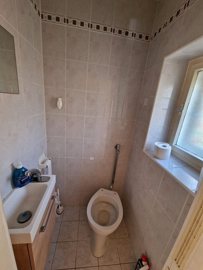 Predaj domu 130 m², pozemek 1.450 m², Fritz-Reuter-Str., Schulzendorf, Brandenbursko Predaj domu 130 m², pozemek 1.450 m², Fritz-Reuter-Str., Schulzendorf, Brandenbursko