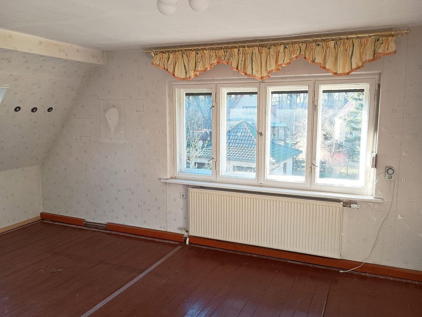Predaj domu 130 m², pozemek 1.450 m², Fritz-Reuter-Str., Schulzendorf, Brandenbursko Predaj domu 130 m², pozemek 1.450 m², Fritz-Reuter-Str., Schulzendorf, Brandenbursko