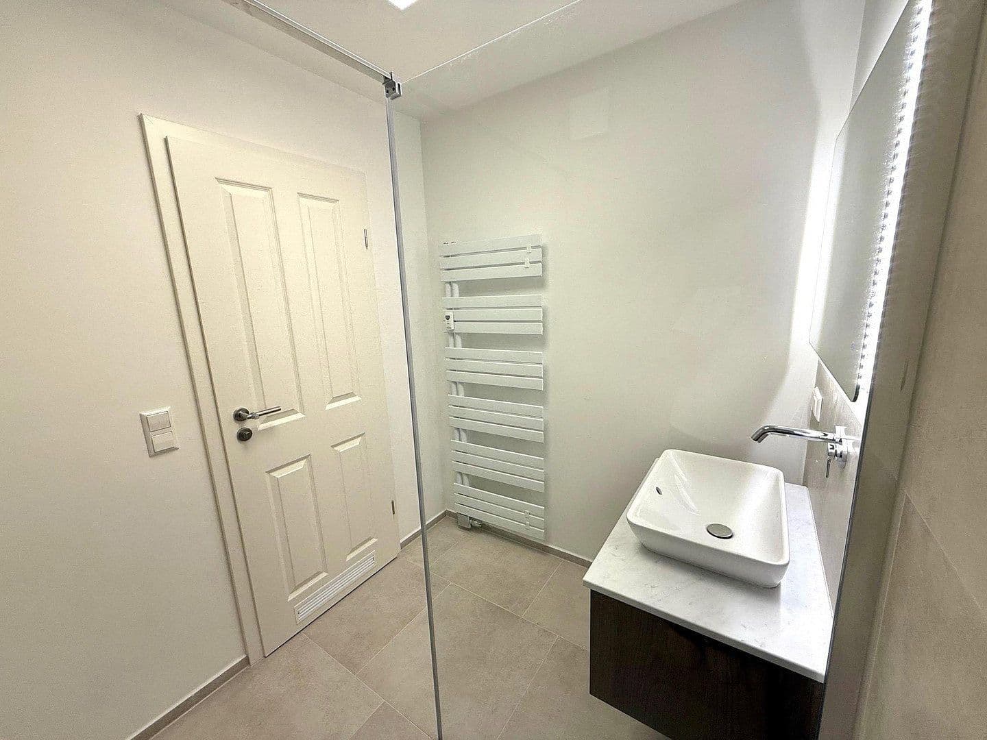 Prenájom bytu 3-izbový 91 m², Esslingen am Neckar, Bádensko-Wurttembersko Prenájom bytu 3-izbový 91 m², Esslingen am Neckar, Bádensko-Wurttembersko