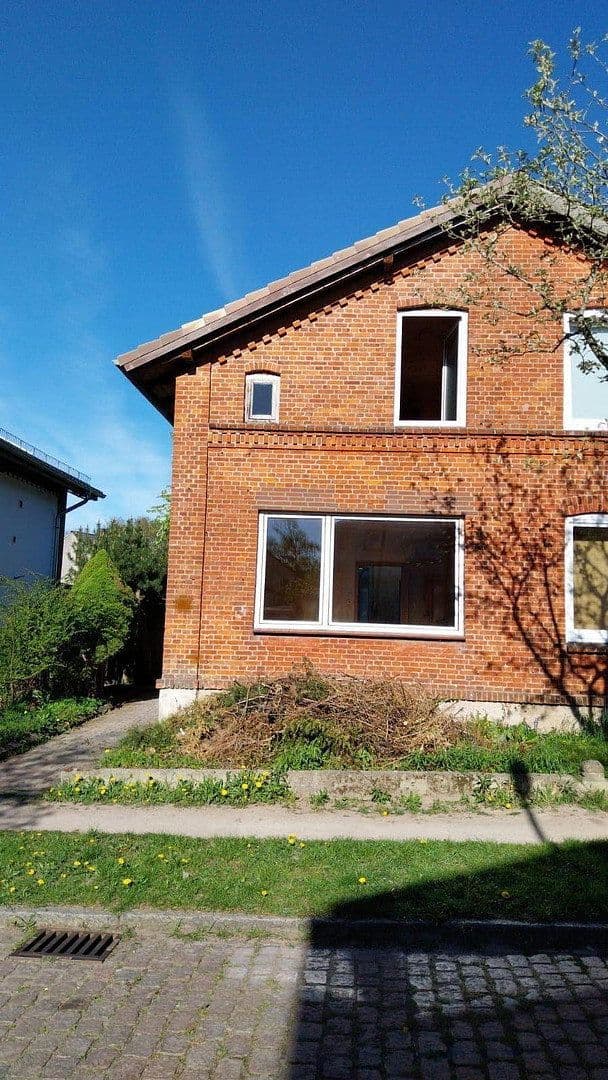 Predaj domu 85 m², pozemek 204 m², Kiel Ellerbek, Šlezvicko-Holštajnsko Predaj domu 85 m², pozemek 204 m², Kiel Ellerbek, Šlezvicko-Holštajnsko