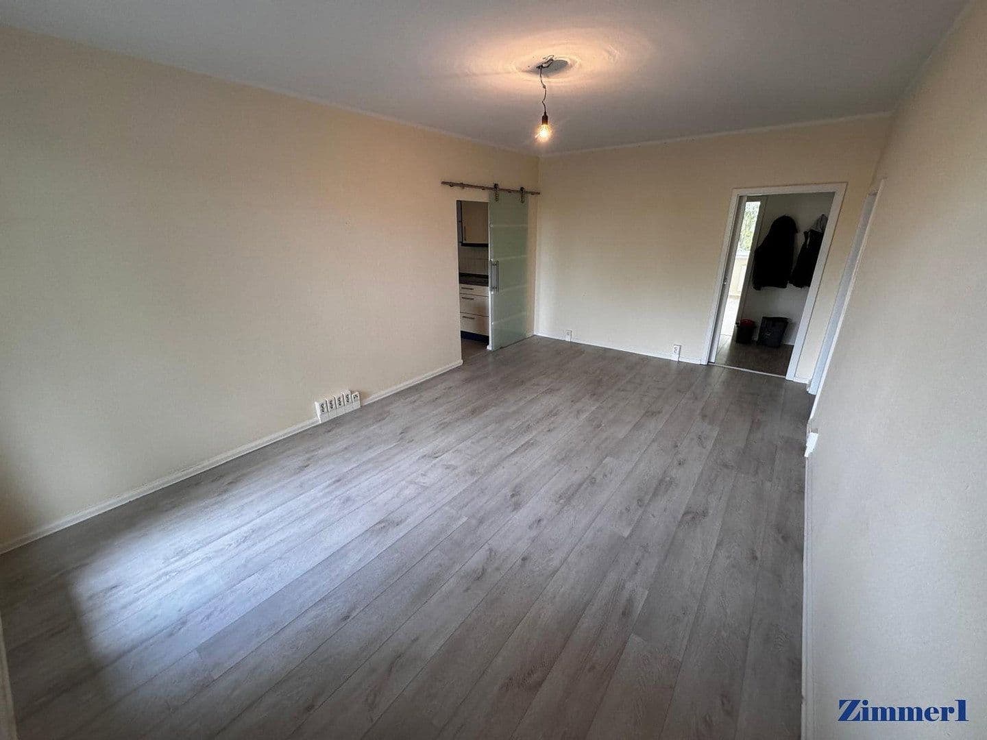 Predaj bytu 4-izbový 81 m², Berlin, Berlín Predaj bytu 4-izbový 81 m², Berlin, Berlín