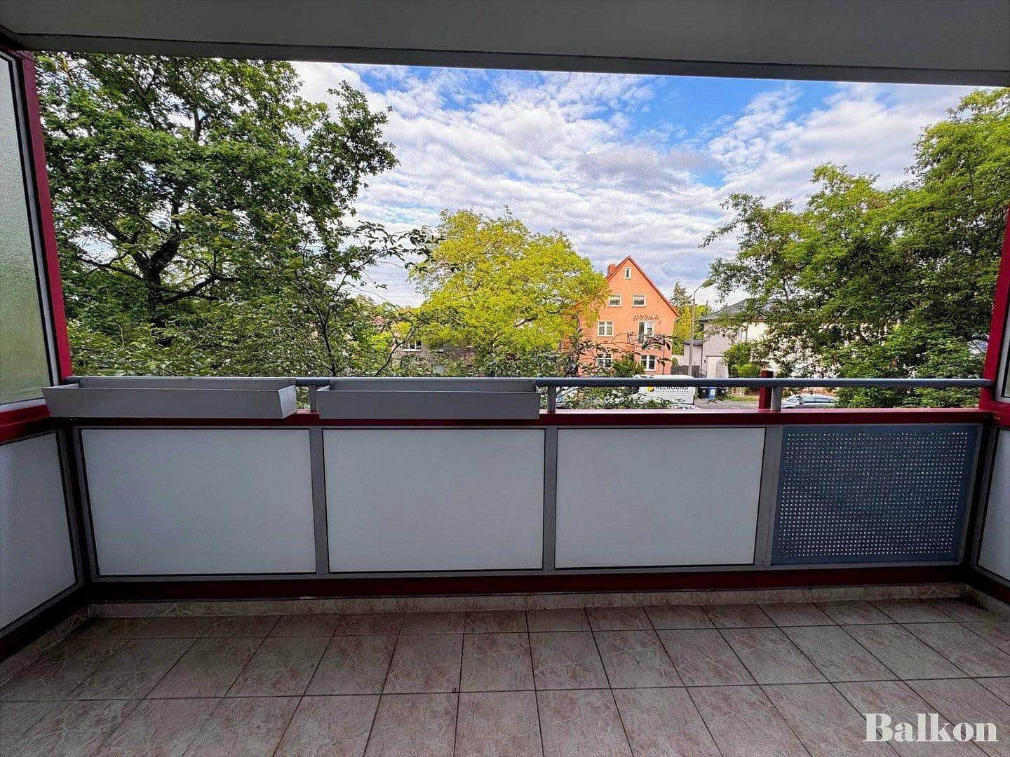 Predaj bytu 4-izbový 81 m², Berlin, Berlín Predaj bytu 4-izbový 81 m², Berlin, Berlín