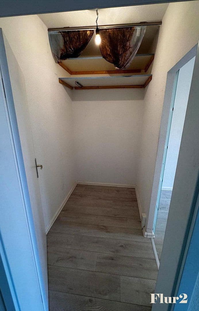 Predaj bytu 4-izbový 81 m², Berlin, Berlín Predaj bytu 4-izbový 81 m², Berlin, Berlín