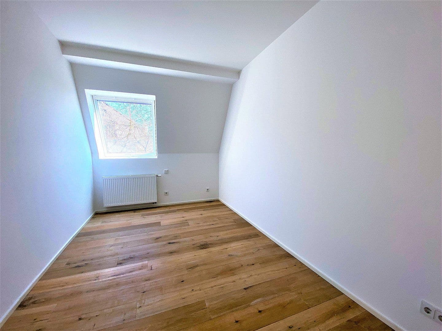 Prenájom bytu 4-izbový 185 m², Rüttenscheider Straße 204, Essen, Severné Porýnie - Westfálsko Prenájom bytu 4-izbový 185 m², Rüttenscheider Straße 204, Essen, Severné Porýnie - Westfálsko