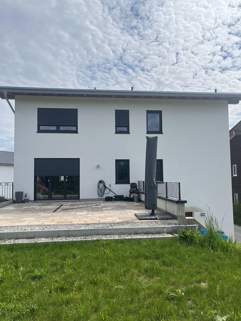 Prenájom domu 404 m², pozemek 600 m², Geretsried, Bavorsko Prenájom domu 404 m², pozemek 600 m², Geretsried, Bavorsko