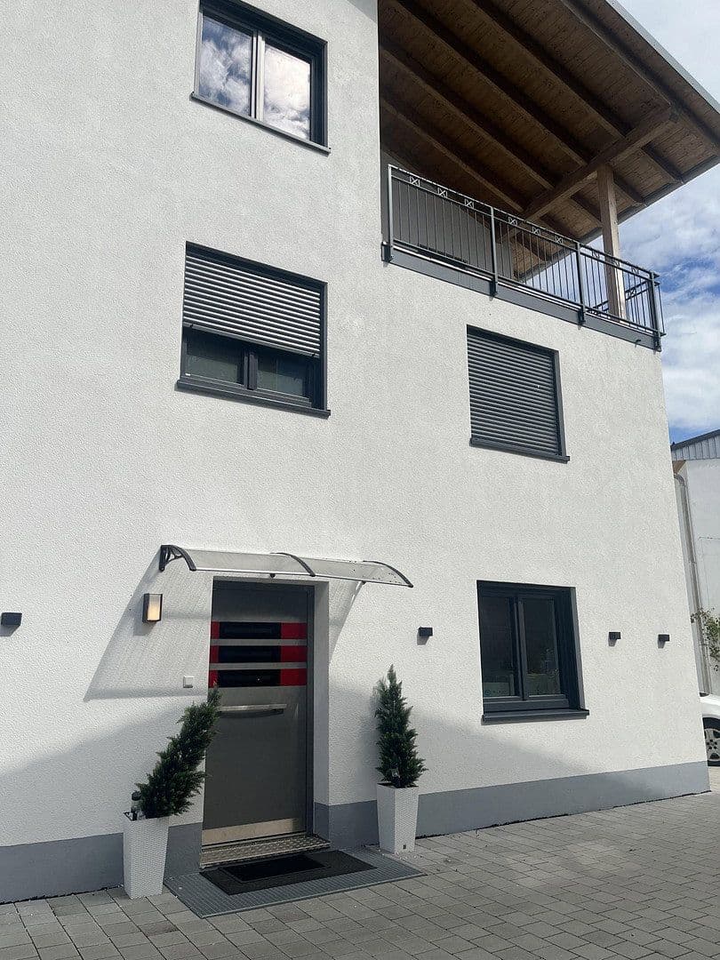 Prenájom domu 404 m², pozemek 600 m², Geretsried, Bavorsko Prenájom domu 404 m², pozemek 600 m², Geretsried, Bavorsko