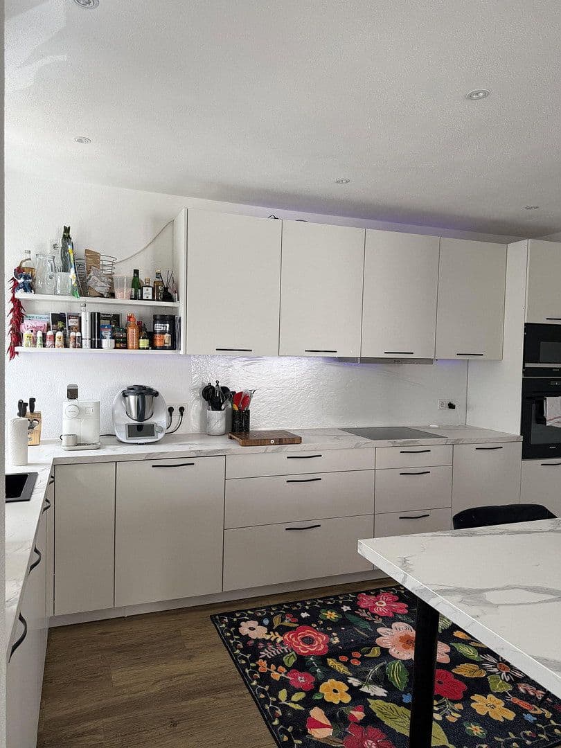 Prenájom domu 404 m², pozemek 600 m², Geretsried, Bavorsko Prenájom domu 404 m², pozemek 600 m², Geretsried, Bavorsko