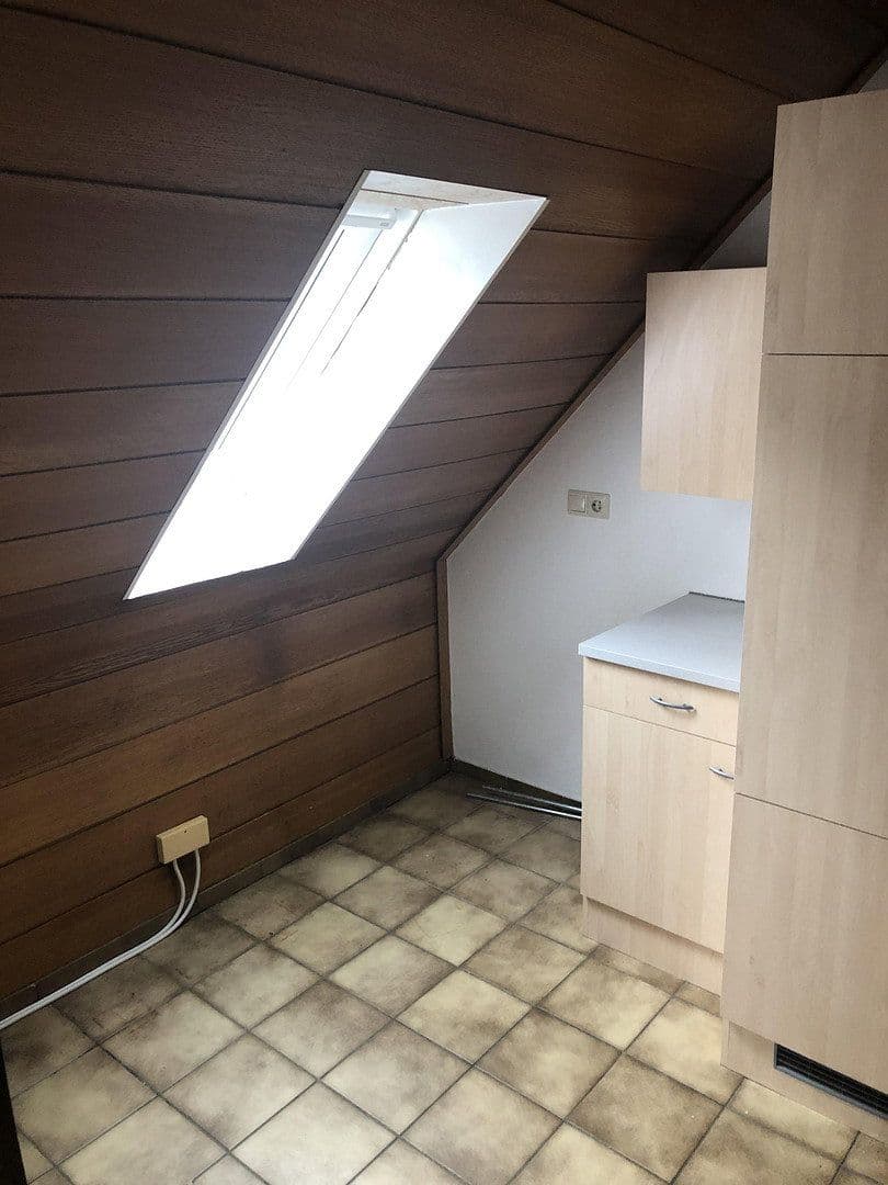 Prenájom bytu 1-izbový 35 m², Weierstraße 12, Oberhausen, Severné Porýnie - Westfálsko Prenájom bytu 1-izbový 35 m², Weierstraße 12, Oberhausen, Severné Porýnie - Westfálsko
