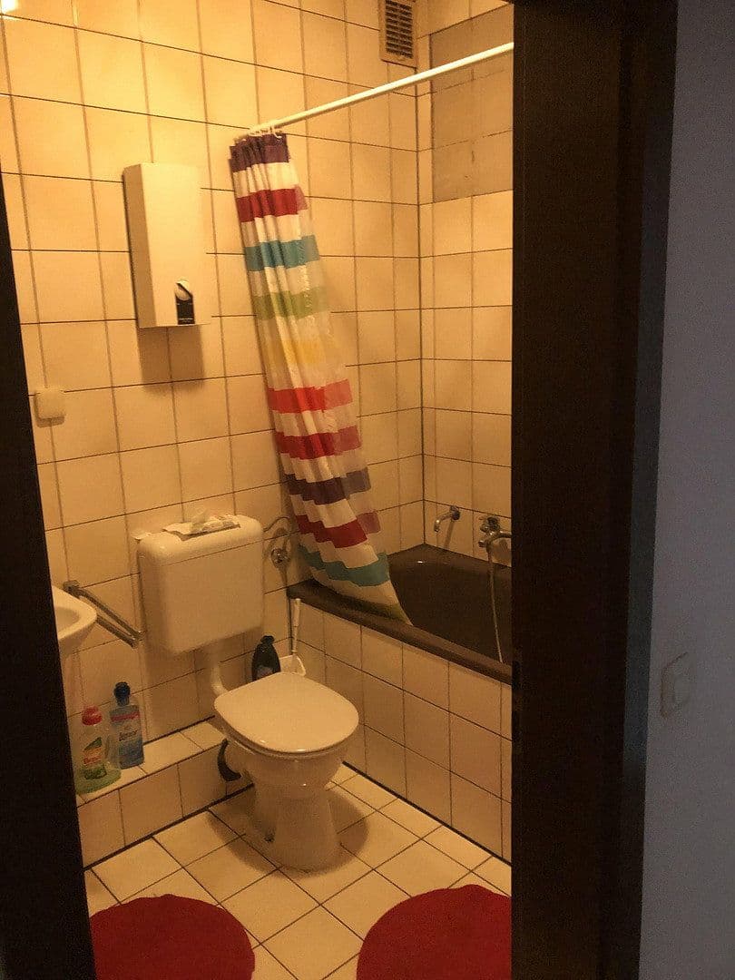Prenájom bytu 1-izbový 35 m², Weierstraße 12, Oberhausen, Severné Porýnie - Westfálsko Prenájom bytu 1-izbový 35 m², Weierstraße 12, Oberhausen, Severné Porýnie - Westfálsko