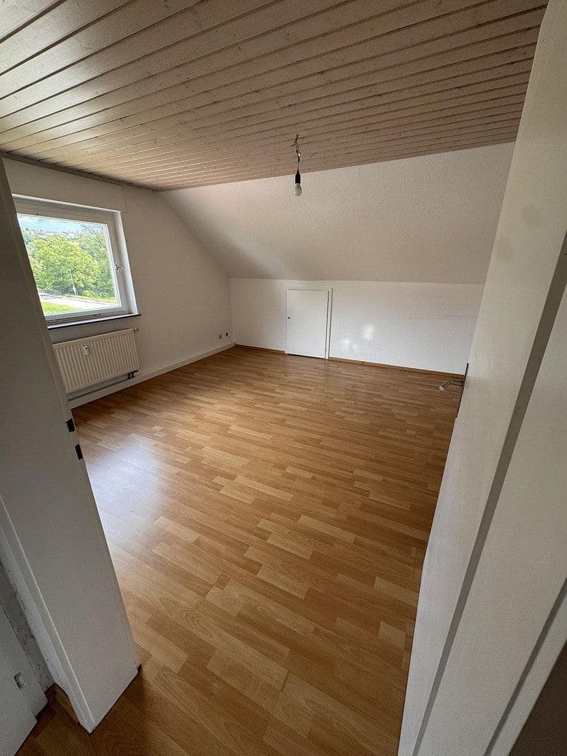 Prenájom bytu 4-izbový 65 m², Kirchberger Straße 7, Burgstetten, Bádensko-Wurttembersko Prenájom bytu 4-izbový 65 m², Kirchberger Straße 7, Burgstetten, Bádensko-Wurttembersko