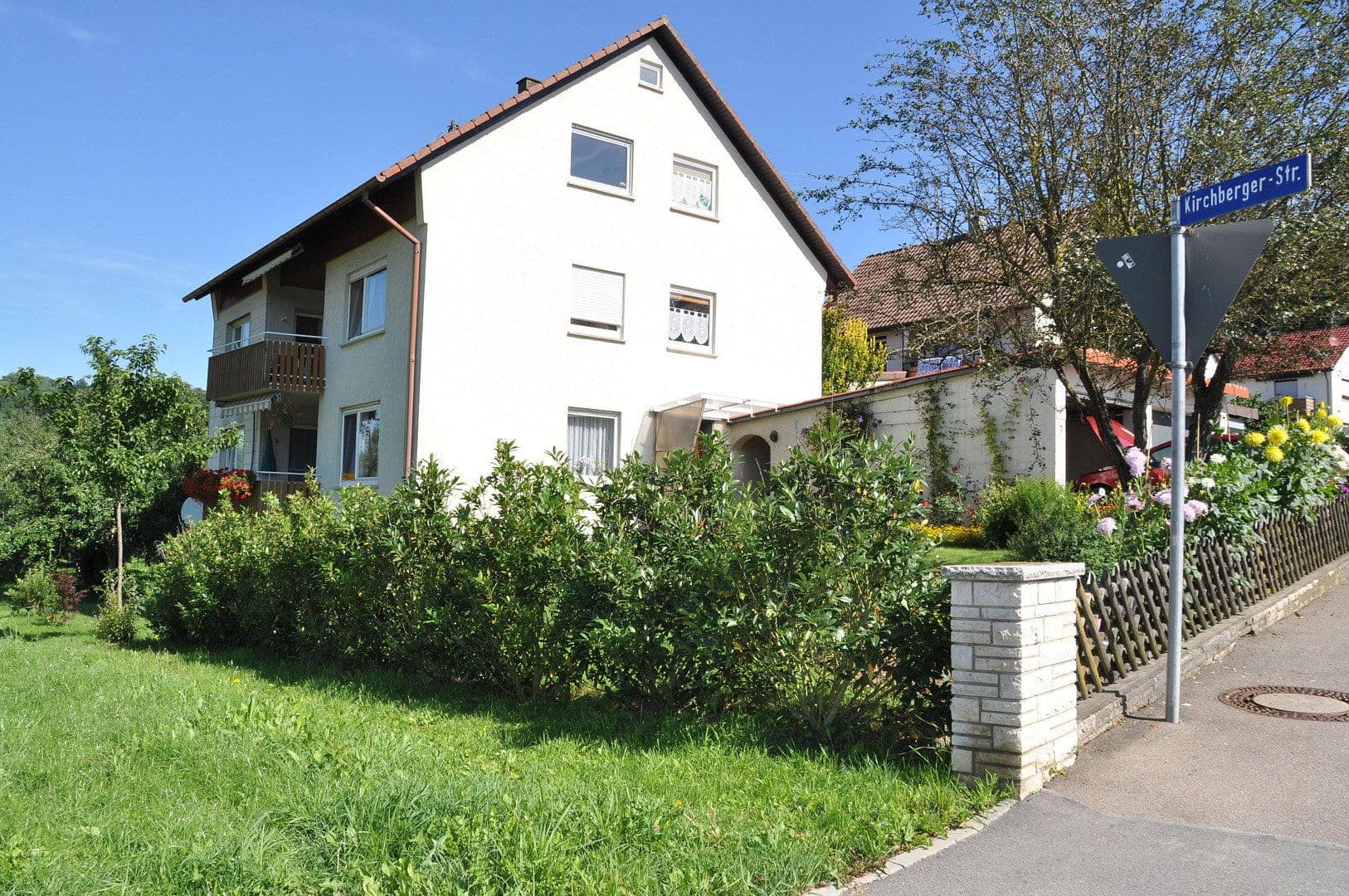 Prenájom bytu 4-izbový 65 m², Kirchberger Straße 7, Burgstetten, Bádensko-Wurttembersko Prenájom bytu 4-izbový 65 m², Kirchberger Straße 7, Burgstetten, Bádensko-Wurttembersko