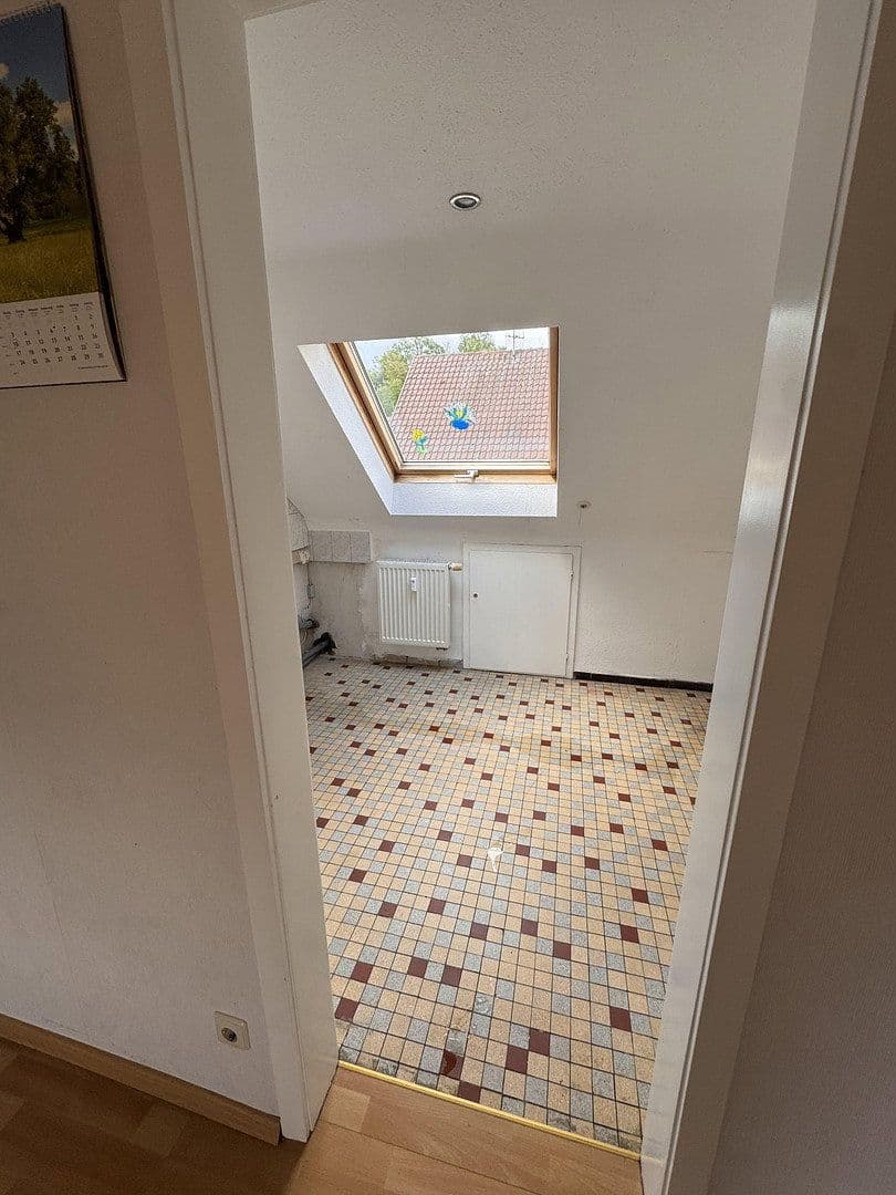 Prenájom bytu 4-izbový 65 m², Kirchberger Straße 7, Burgstetten, Bádensko-Wurttembersko Prenájom bytu 4-izbový 65 m², Kirchberger Straße 7, Burgstetten, Bádensko-Wurttembersko