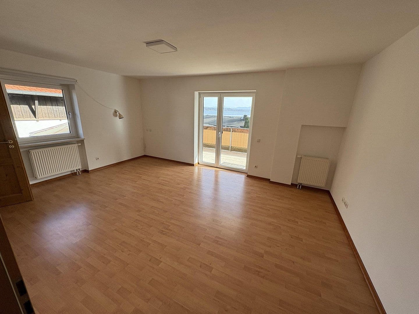 Prenájom bytu 3-izbový 103 m², Tutzing, Bavorsko Prenájom bytu 3-izbový 103 m², Tutzing, Bavorsko