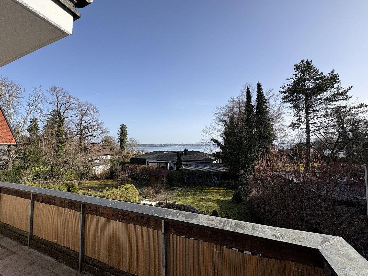 Prenájom bytu 3-izbový 103 m², Tutzing, Bavorsko Prenájom bytu 3-izbový 103 m², Tutzing, Bavorsko
