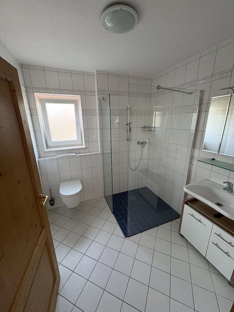 Prenájom bytu 3-izbový 103 m², Tutzing, Bavorsko Prenájom bytu 3-izbový 103 m², Tutzing, Bavorsko